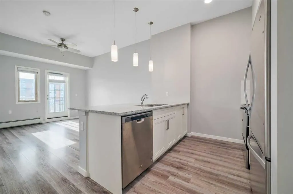 30 Mahogany Mews SE, #411