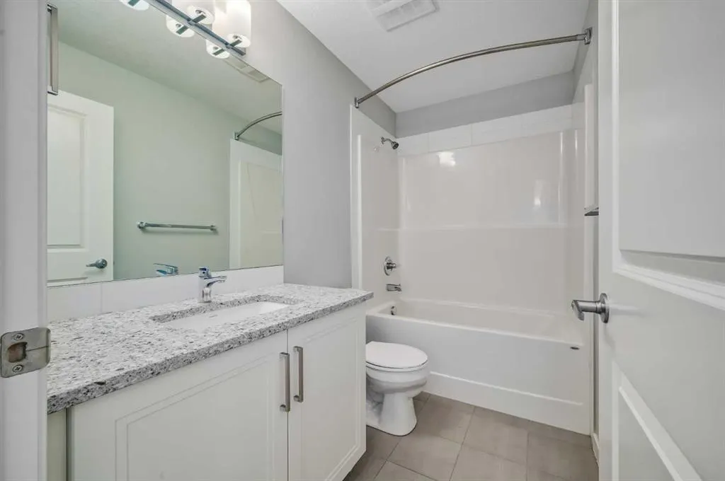 30 Mahogany Mews SE, #411