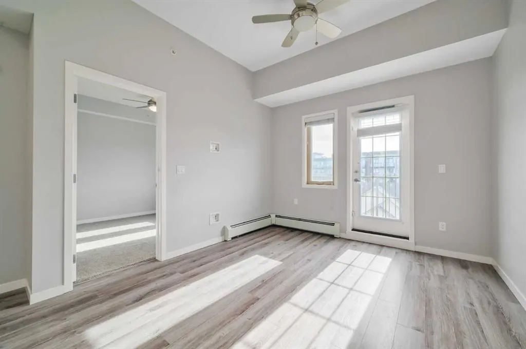 30 Mahogany Mews SE, #411