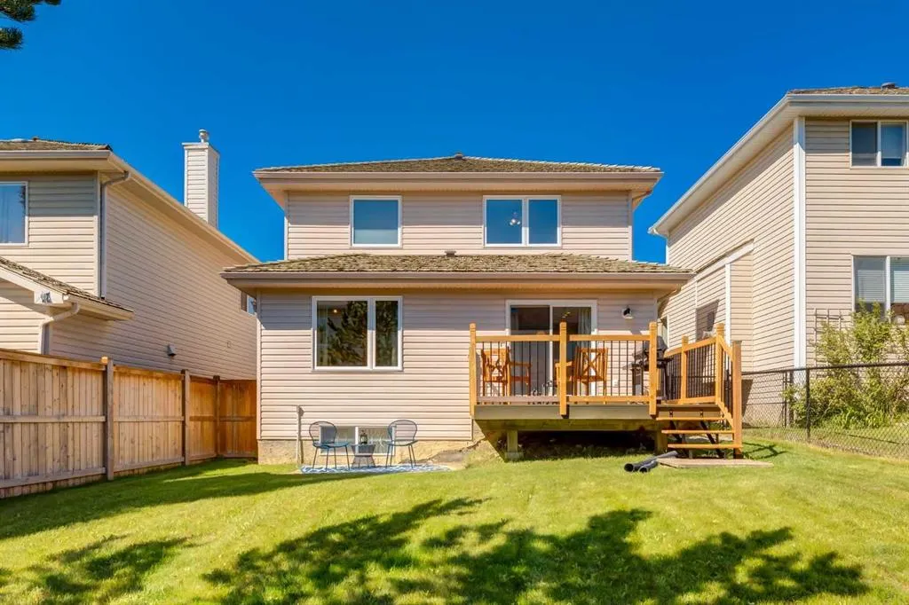 165 Spring Crescent SW
