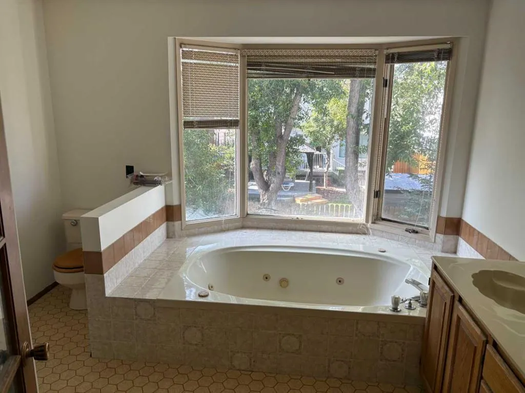 256 Woodstock Place SW