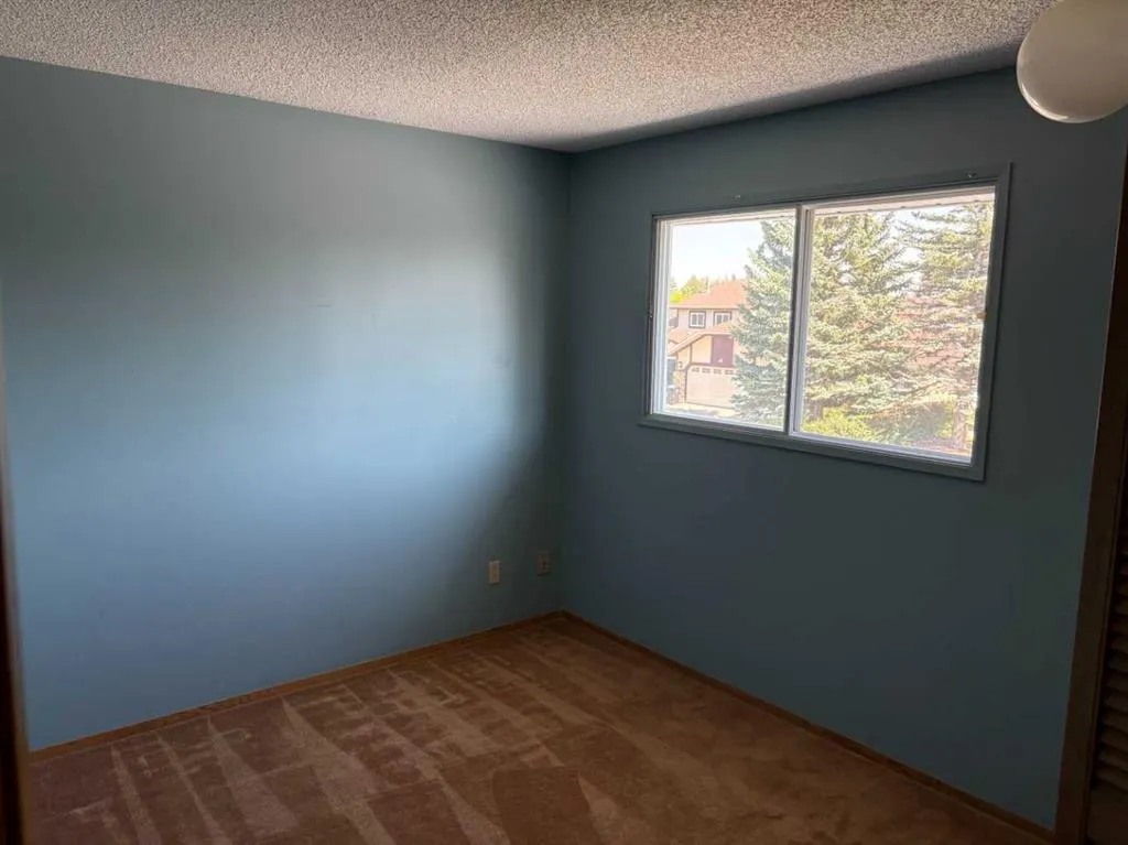 256 Woodstock Place SW