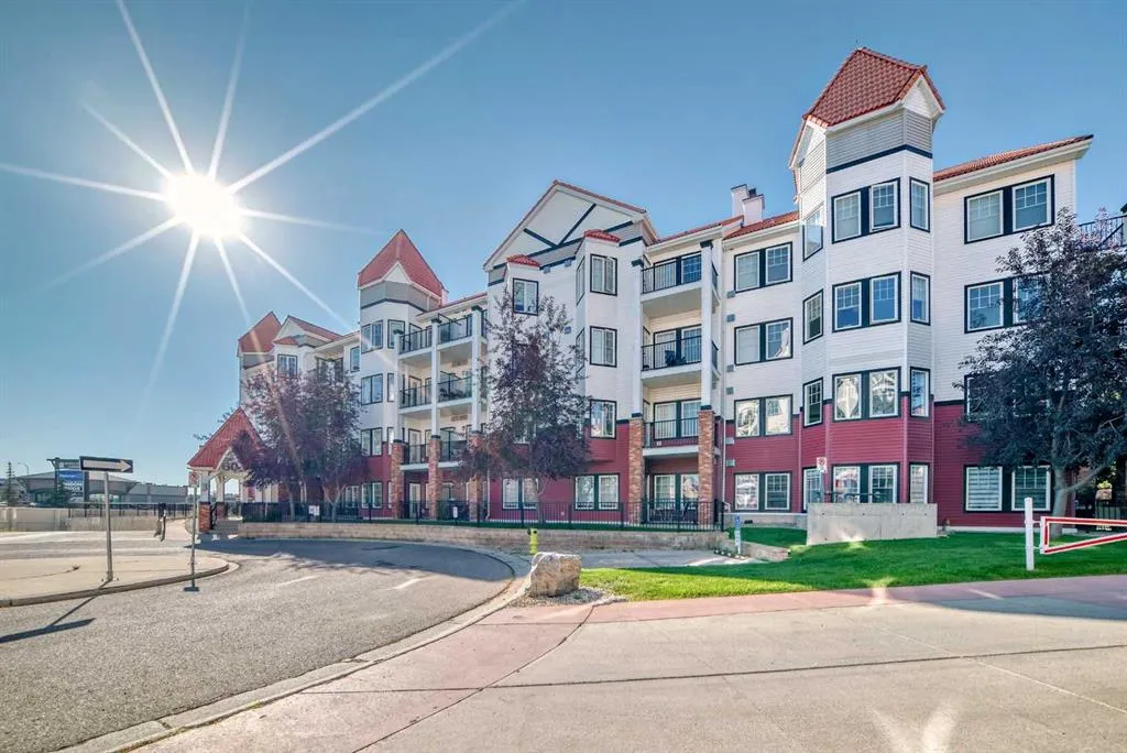 60 Royal Oak Plaza NW, #128