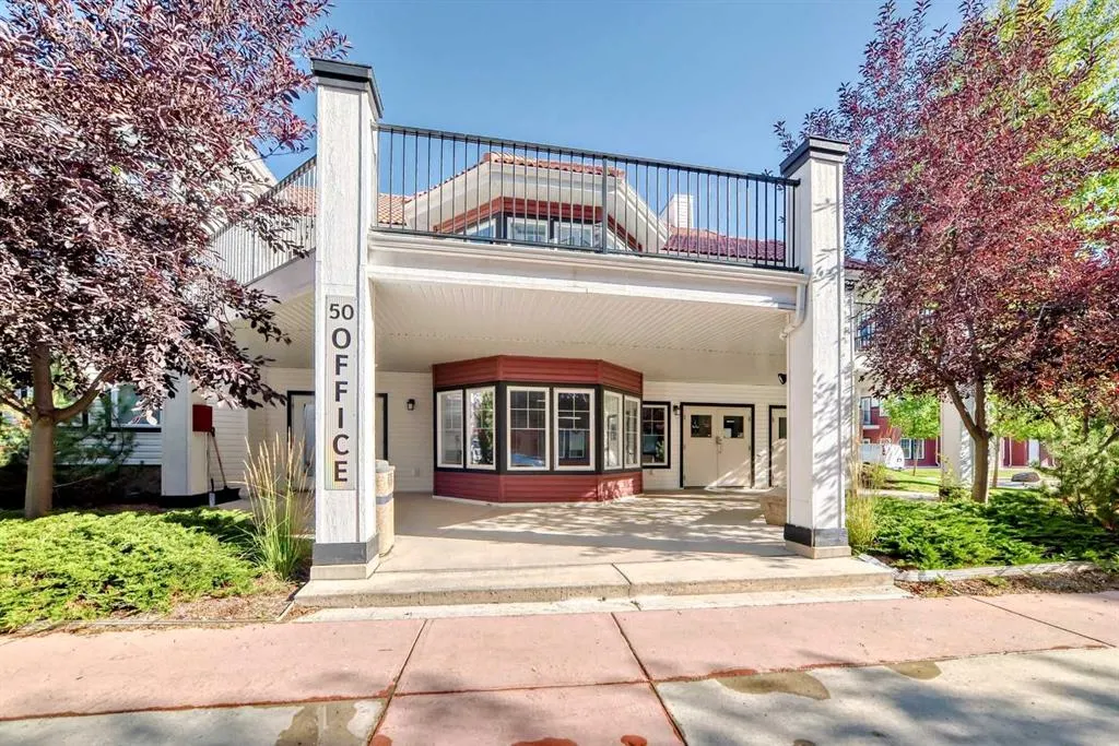 60 Royal Oak Plaza NW, #128