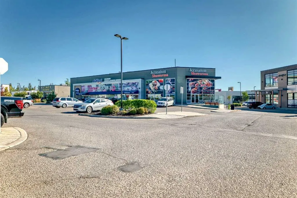 60 Royal Oak Plaza NW, #128