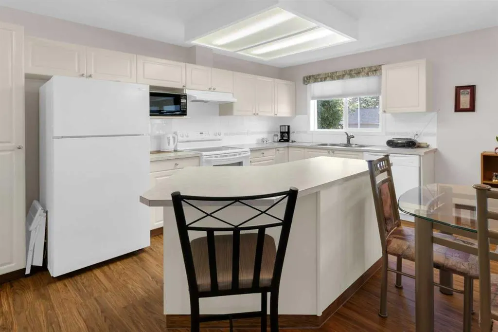 2850 51 Street SW, #203