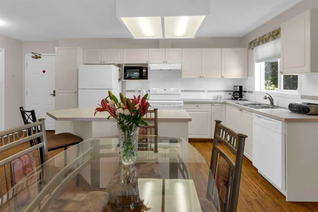 2850 51 Street SW, #203