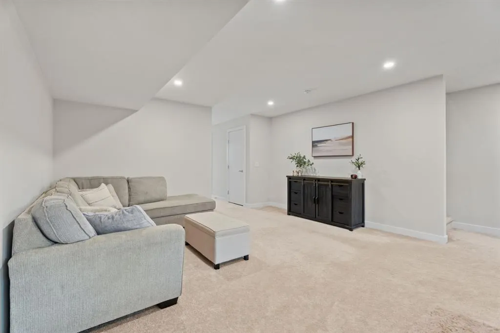 24 D'arcy Boulevard
