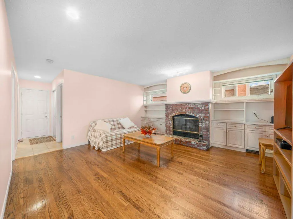 91 Woodbrook Road SW