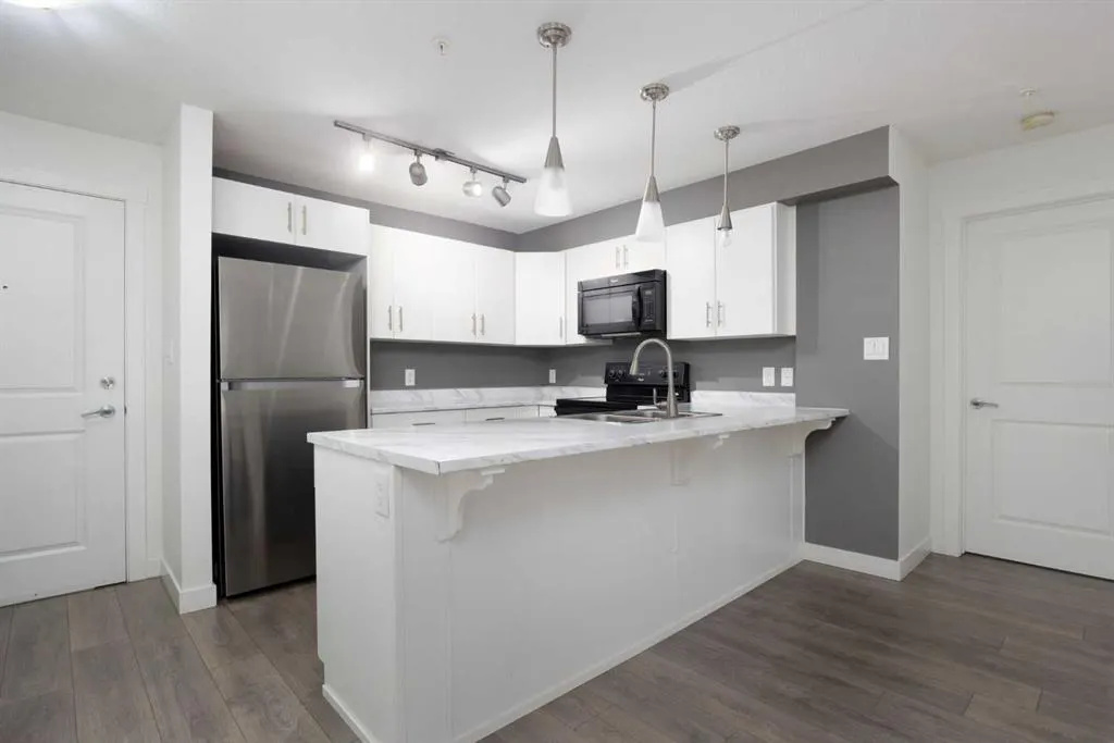115 Denholm Gate, #111