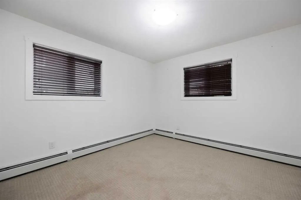 115 Denholm Gate, #111