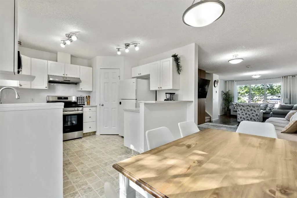 105 Prairie Sound Circle NW