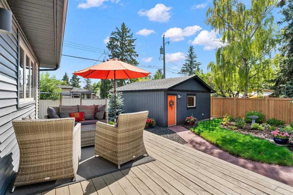 52 Glenview Drive SW