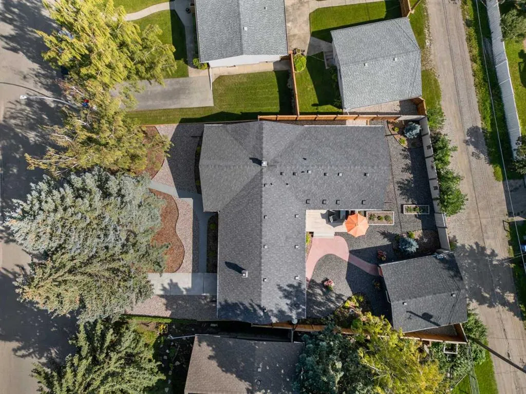 52 Glenview Drive SW