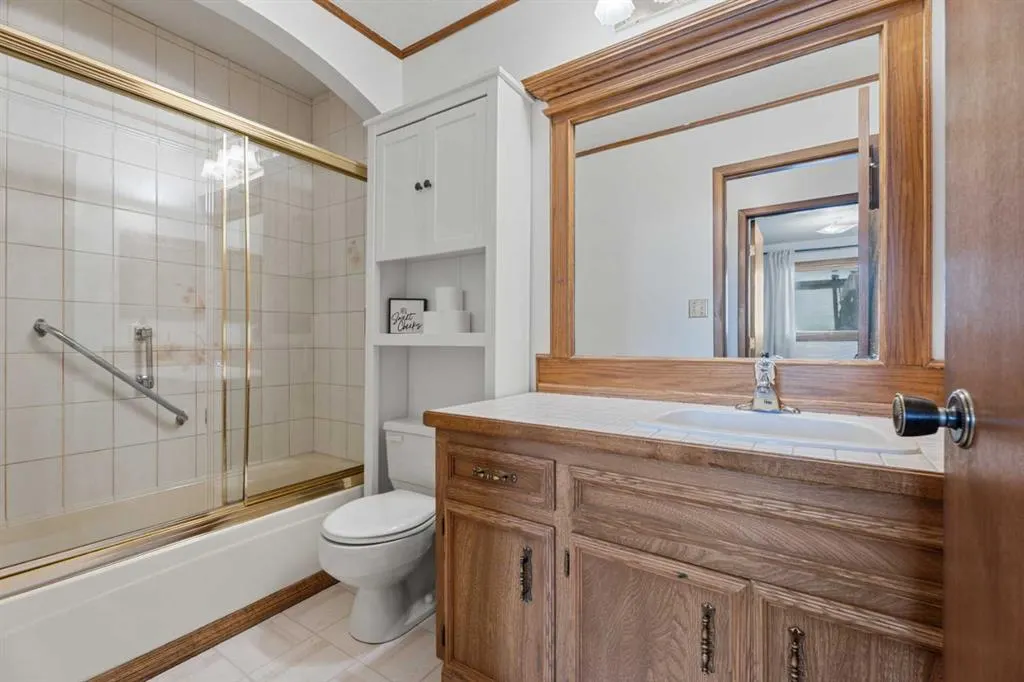 318 Shawnessy Drive SW