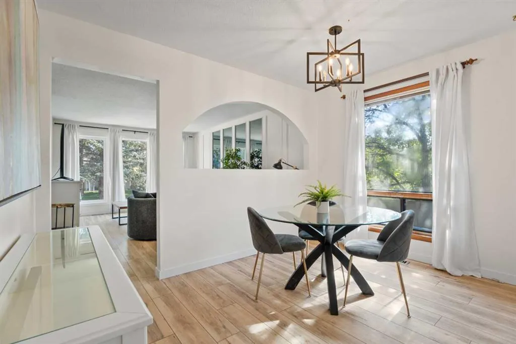 318 Shawnessy Drive SW