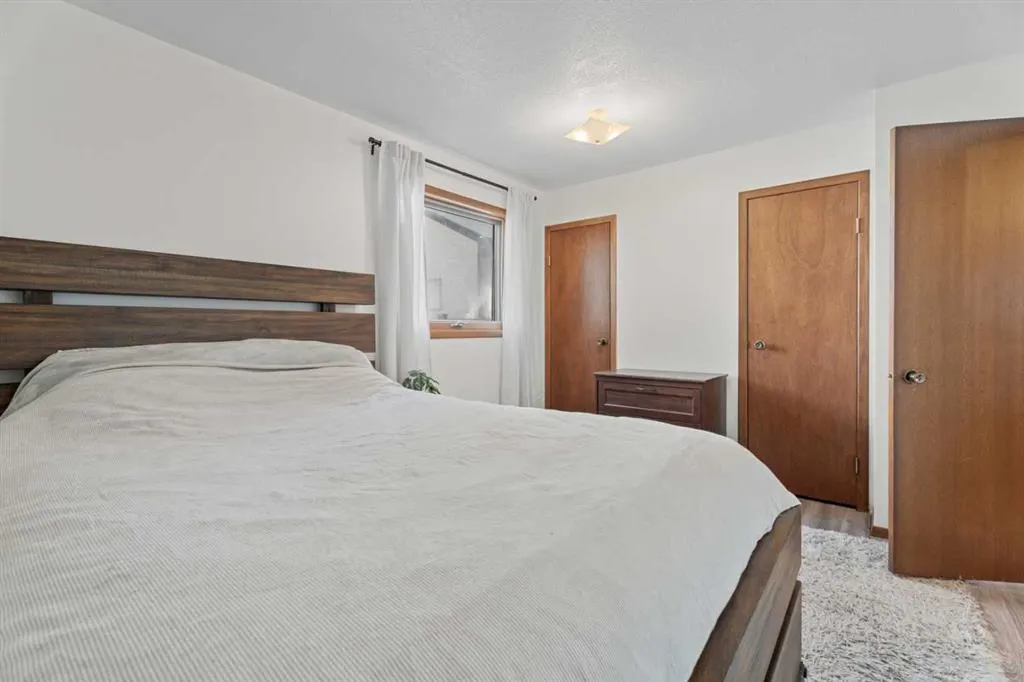 318 Shawnessy Drive SW