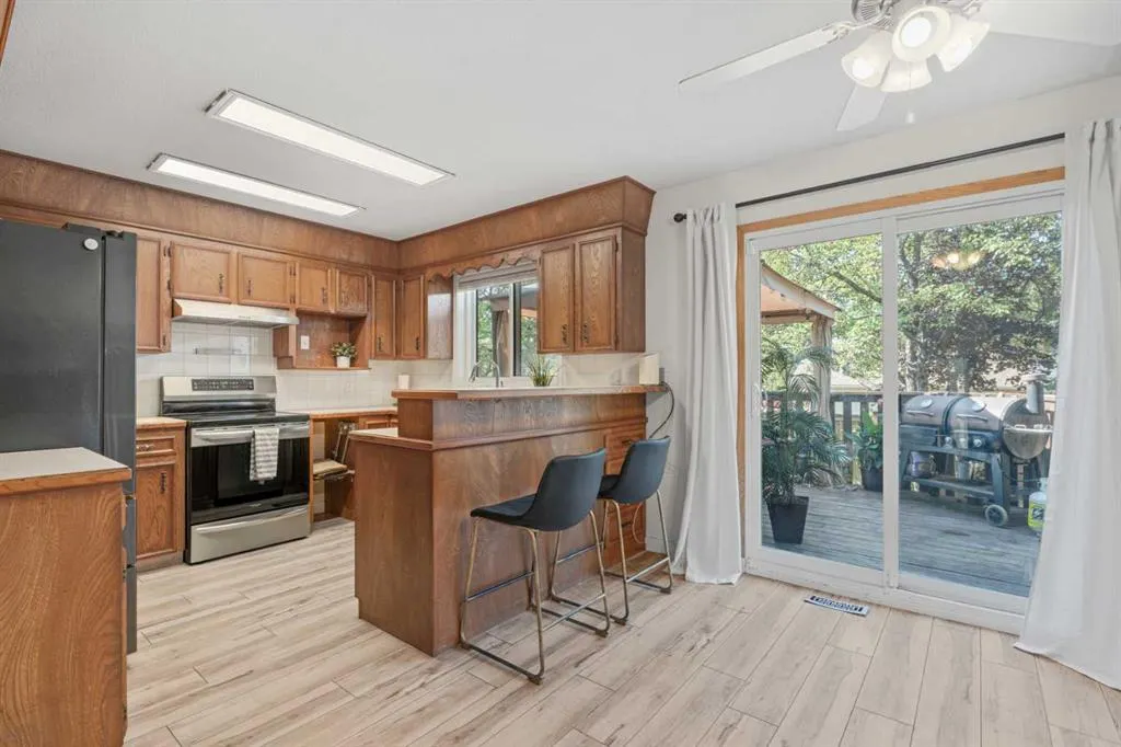 318 Shawnessy Drive SW