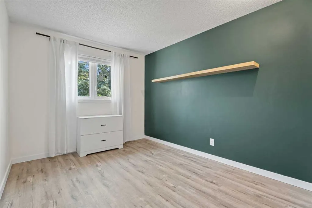 318 Shawnessy Drive SW