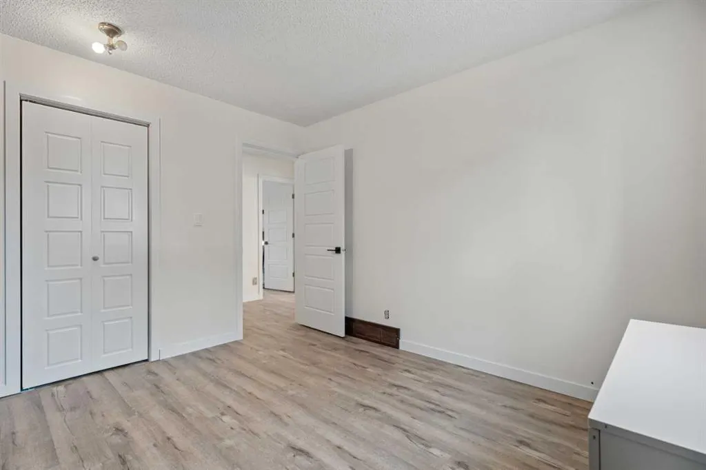 318 Shawnessy Drive SW
