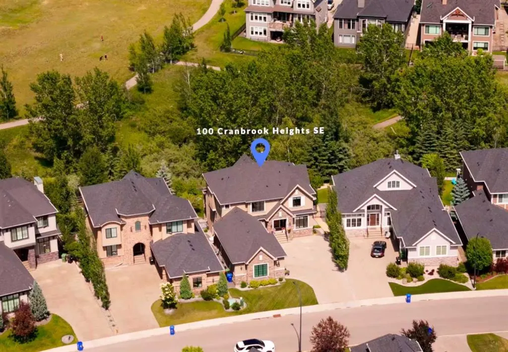 100 Cranbrook Heights SE