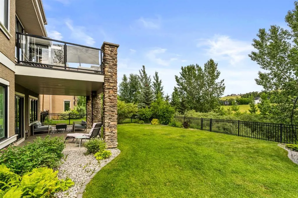 100 Cranbrook Heights SE