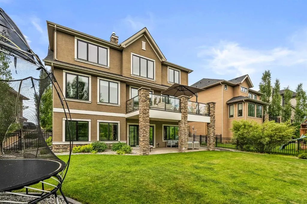 100 Cranbrook Heights SE