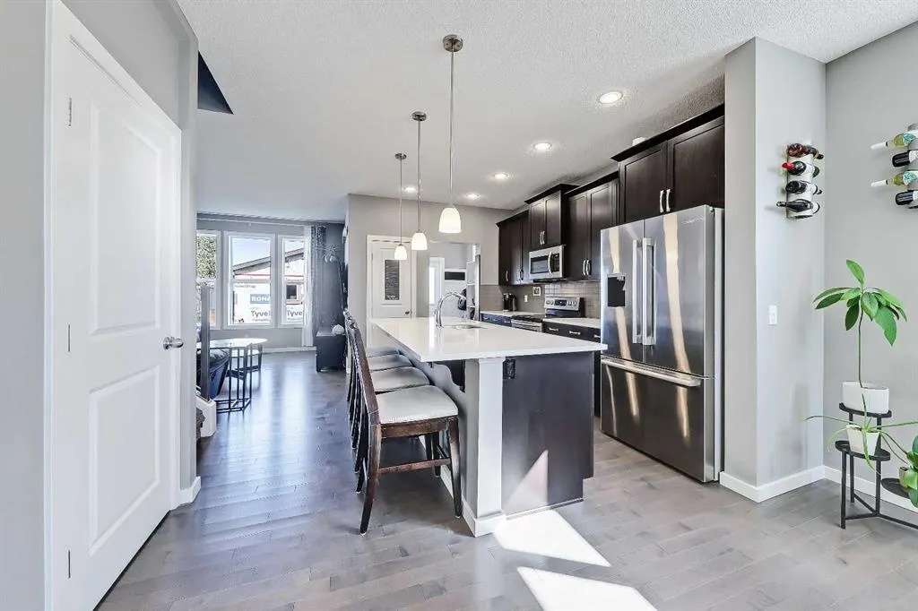 296 Marquis Heights SE