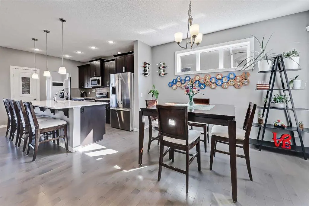 296 Marquis Heights SE