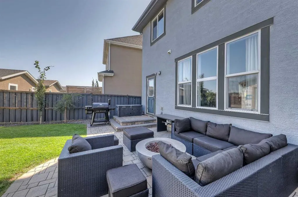 296 Marquis Heights SE