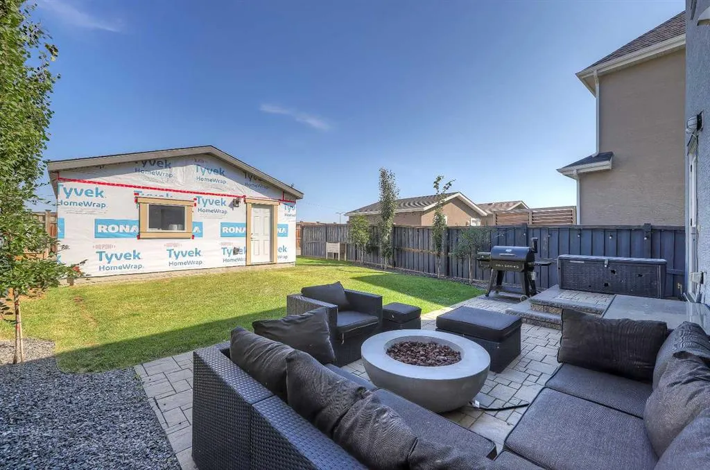 296 Marquis Heights SE