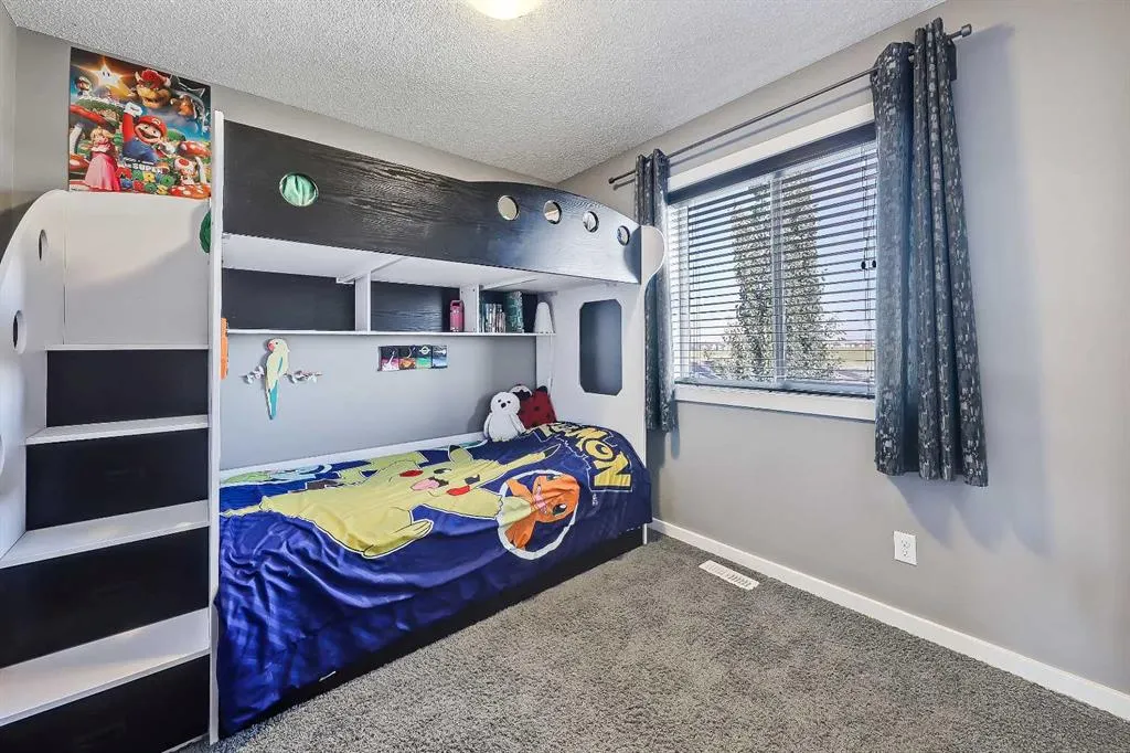 296 Marquis Heights SE