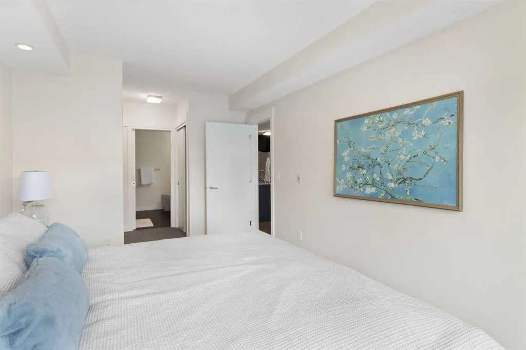15 Aspenmont Heights SW, #103