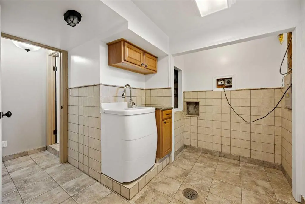 108 Jensen Drive NE