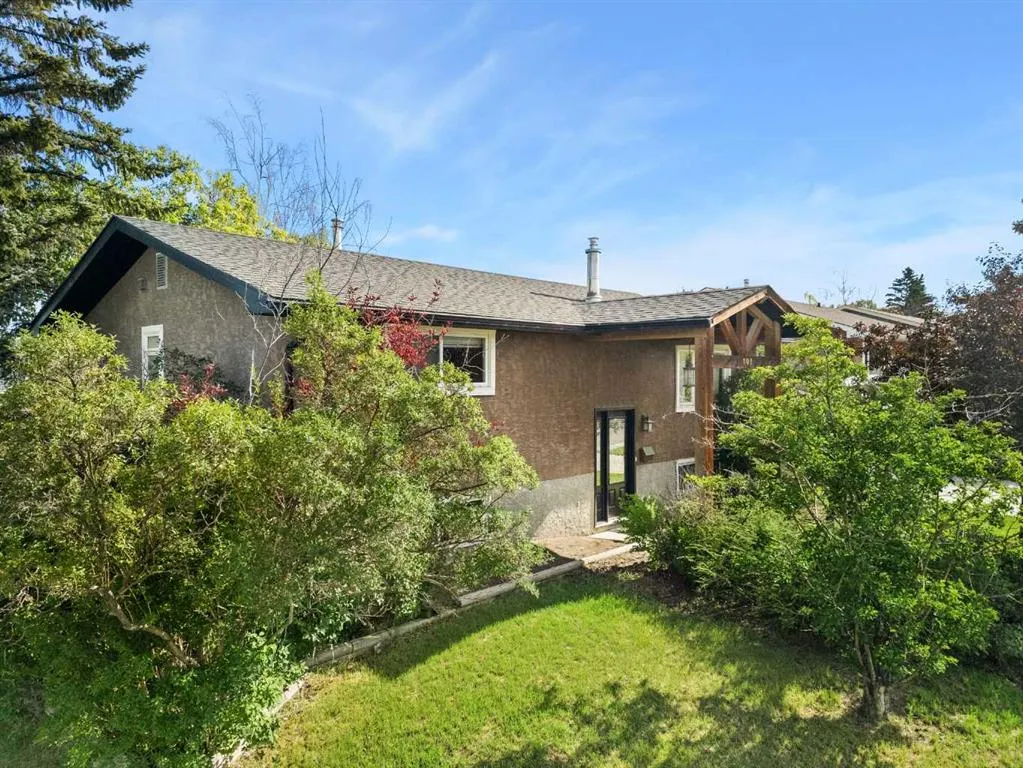 108 Jensen Drive NE