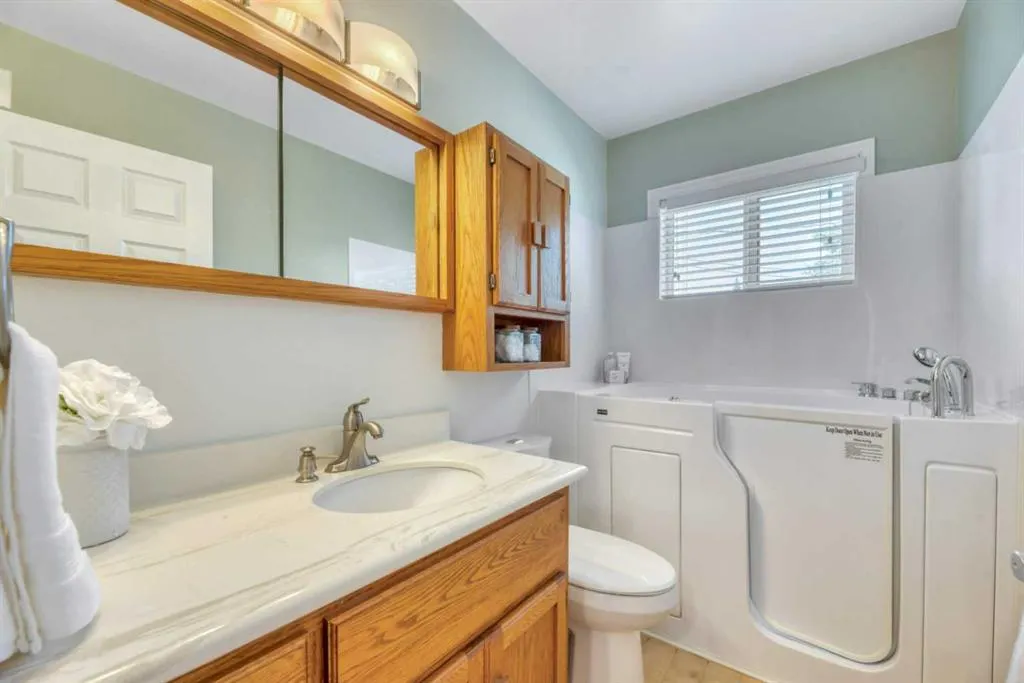 17 Windermere Road SW