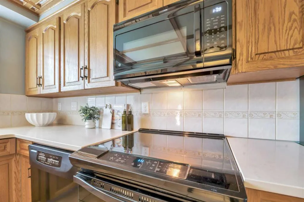 17 Windermere Road SW