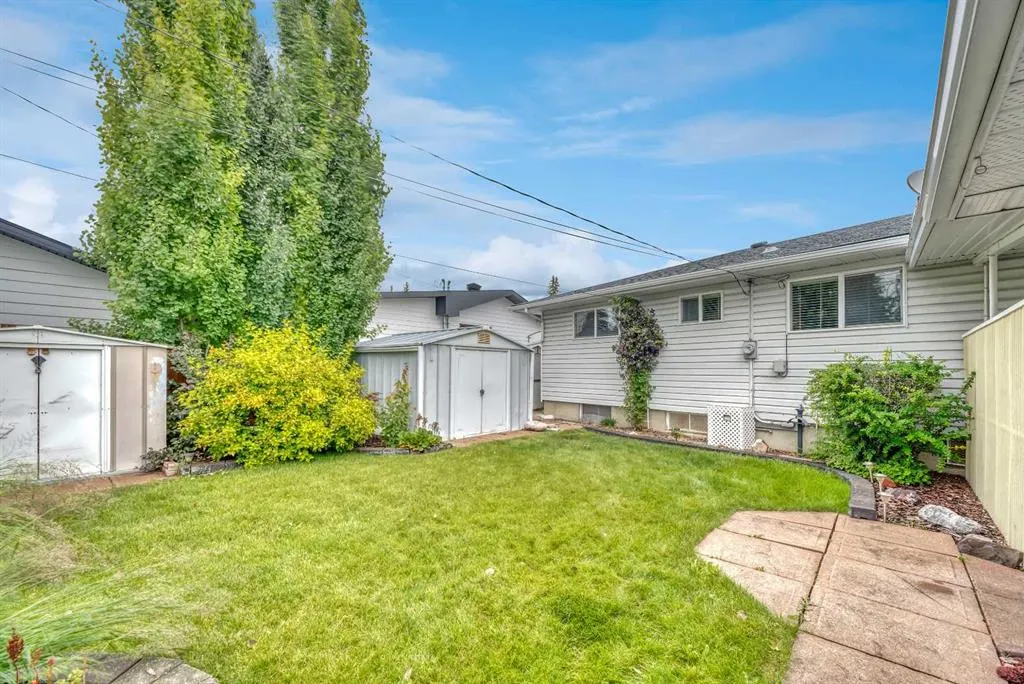 17 Windermere Road SW