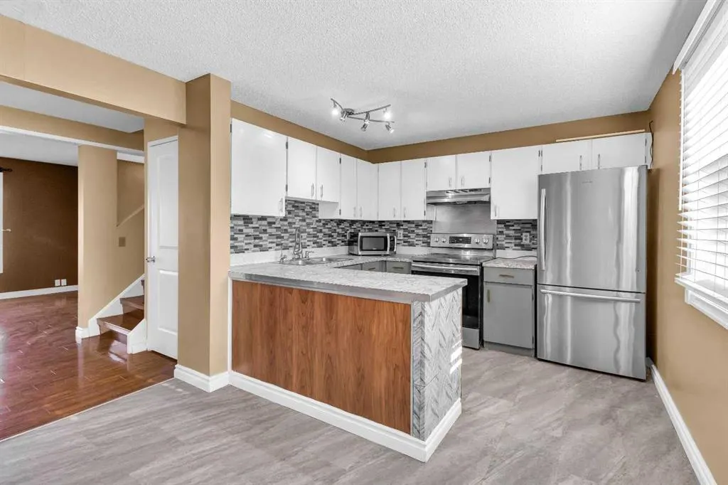 32 Erin Mount Crescent SE