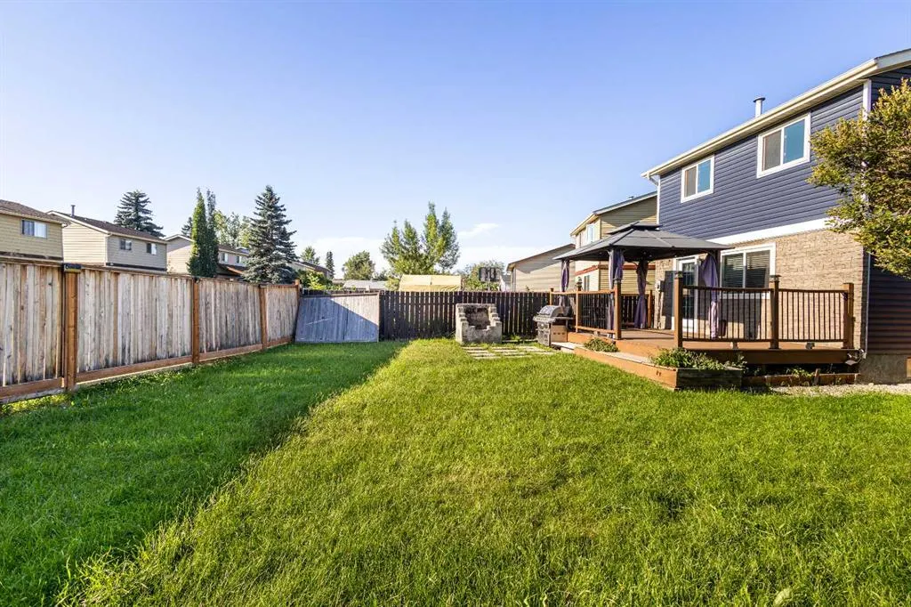 32 Erin Mount Crescent SE