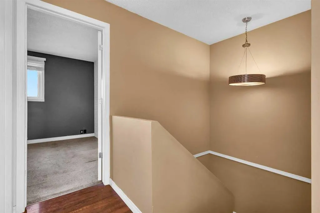 32 Erin Mount Crescent SE