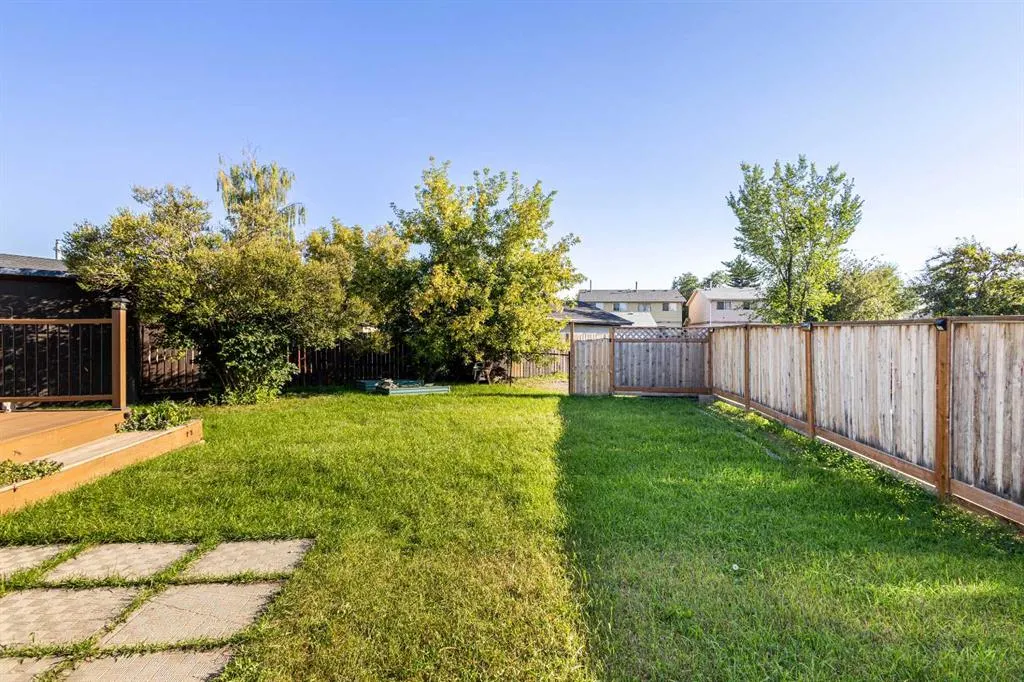 32 Erin Mount Crescent SE
