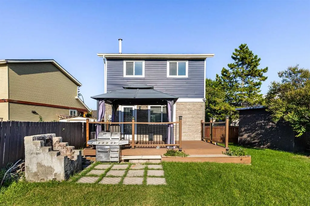 32 Erin Mount Crescent SE