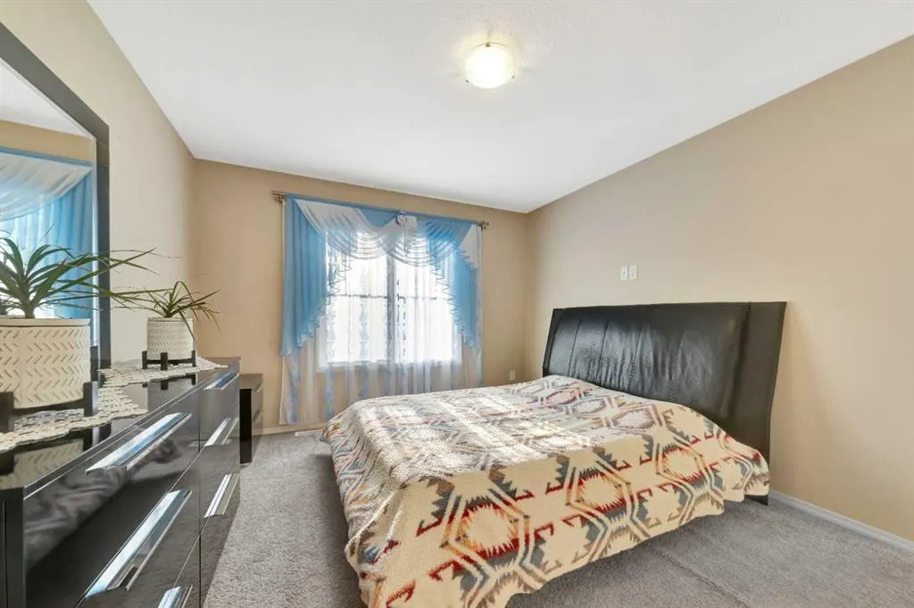 1407 53 Avenue, #1