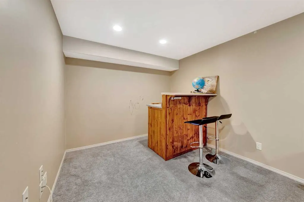 1407 53 Avenue, #1