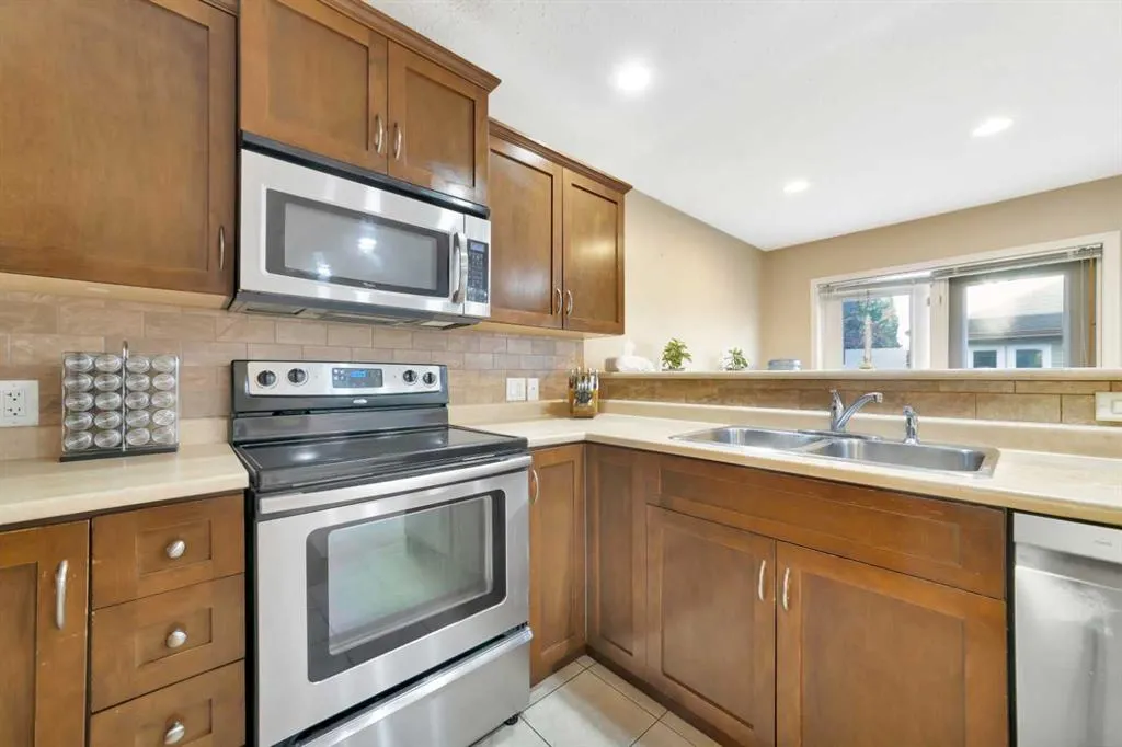 1407 53 Avenue, #1