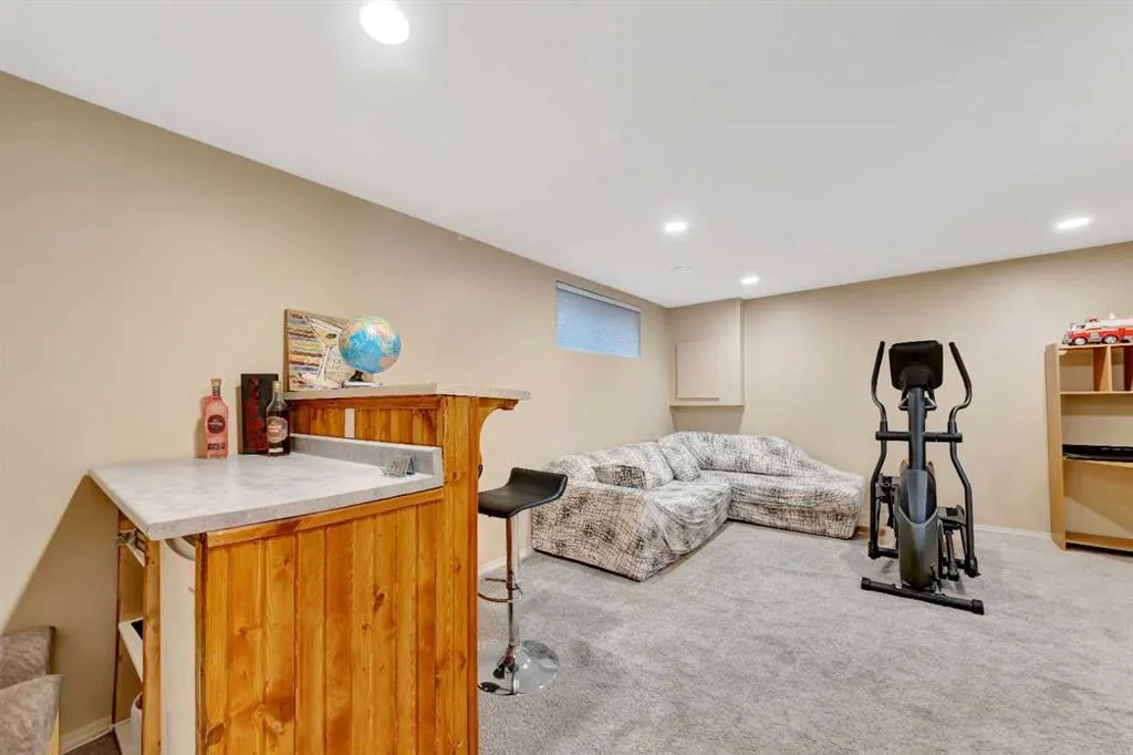 1407 53 Avenue, #1
