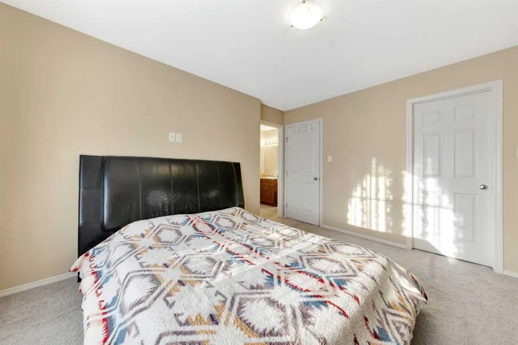 1407 53 Avenue, #1