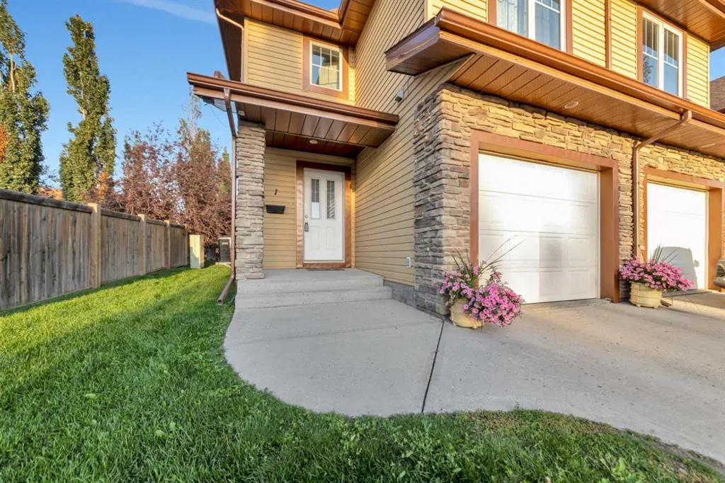 1407 53 Avenue, #1