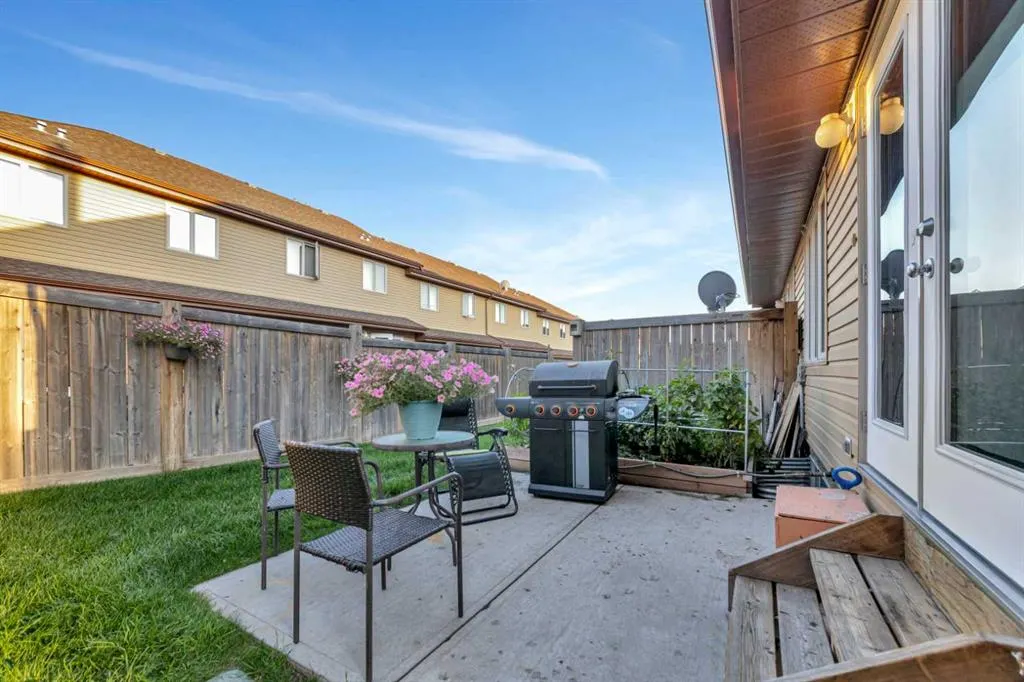 1407 53 Avenue, #1